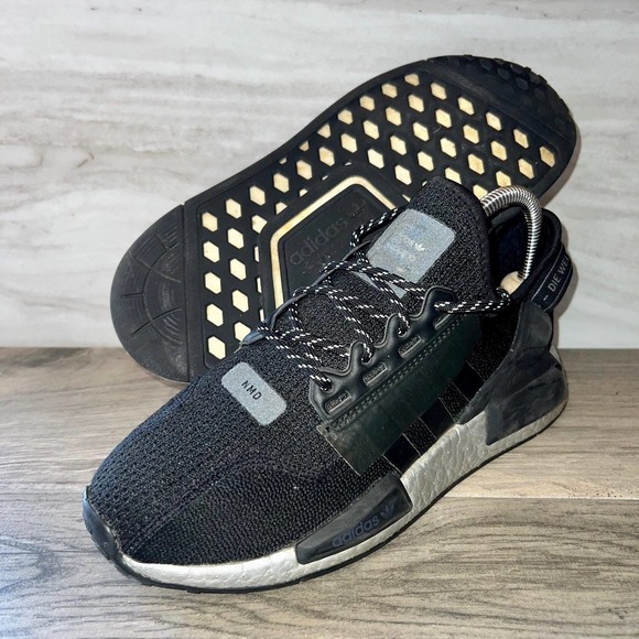 Adidas NMD R1 V2 Shoes in Silver Boost Metallic - Picture 8 of 8
